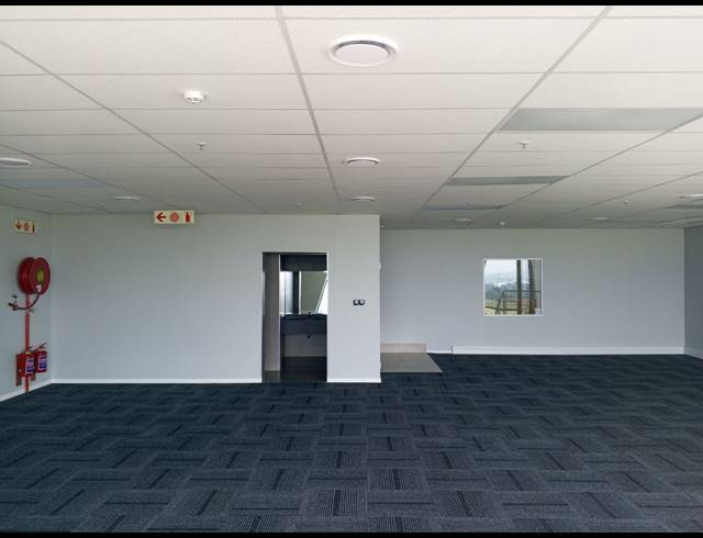 8,300M² WAREHOUSE TO LET IN AIRPORT PARK